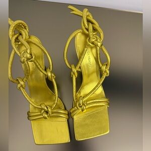 Bottega Veneta Metallic Lime Nappa Knot Sandal - 40